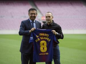 يبدو أن مسيرة إنييستا مع برشلونة قد وصلت لنهايتها