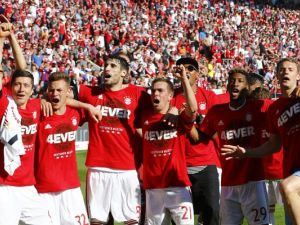 لاعبو بايرن يحتفلون باللقب