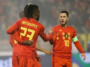 باتشواي (يسار) يقود بلجيكا للفوز