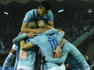 لاعبو سيلتا يحتفلون بالهدف الأول