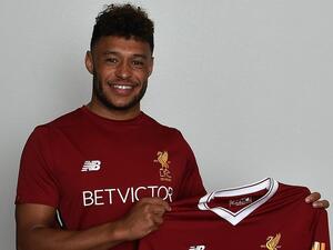 تشايمبرلين بفميص ليفربول