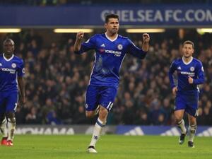 كوشتا يحتفل بهدفه الأول