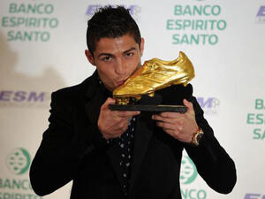 كريستيانو رونالدو حامل اللقب