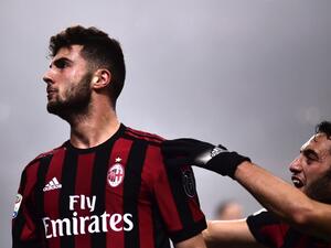 كوتروني يحتفل بهدفه