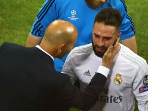 إصابة كارفاخال تثير قلق ريال مدريد