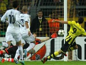 اعتاد ليفاندوفسكي (يمين) على زيارة شباك ريال مدريد عندما واجههم في السابق