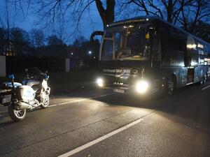 صورة لحافلة فريق بوروسيا دورتموند بعد حصول التفجير