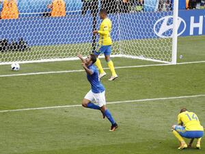 إيدير يحتفل بهدفه