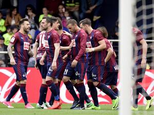 آيبار في تحدٍ صعبٍ أمام برشلونة المتصدر