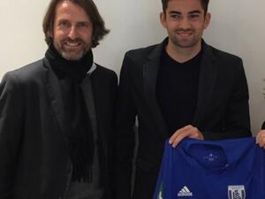 إينزو زيدان (يمين) خلال تقديمه