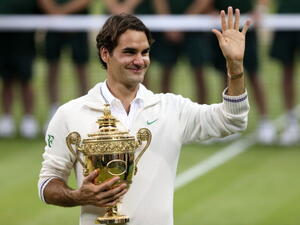 فيدرر يمني النفس برفع كأس ويمبلدون مرة أخرى