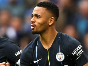 جيزوس يحتفل بهدفه