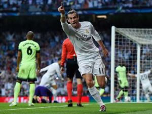 بايل يحتفل بالهدف الذي تسبب فيه