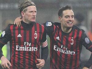 بونافينتورا (يمين) يحتفل رفقة إيغناتسيو أباتي بهدفه