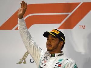 هاميلتون يحتفل بانتصاره