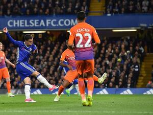 هازارد يسدد مسجلاً الهدف الأول لتشيلسي