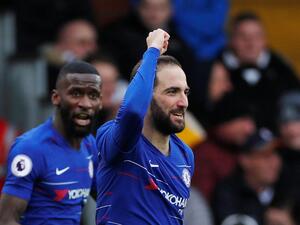 هيغواين يحتفل بهدفه