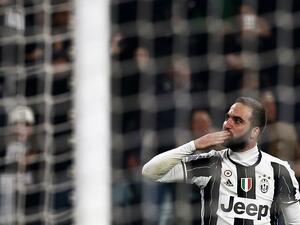 هيغواين رفض الاحتفال بهدفه الذي سجله في فريقه السابق