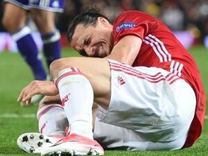 إبراهيموفيتش يشكو من الإصابة