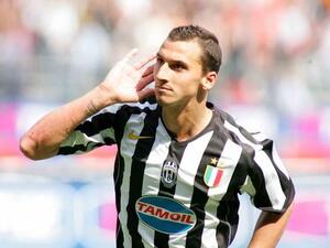 إبراهيموفيتش بقميص يوفنتوس