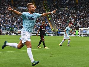 إيموبيلي يسجل هاتريكاً ويقود لاتسيو لفوز ساحق على ميلان