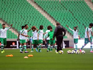Iraqi national football team players take part in a training session on February 27, 2018 in the city of Basra a day ahead of their friendly match against Saudi Arabia.
It is the first time football-mad Iraq, who almost made the cut for the 2018 World Cup themselves, have hosted an international match since 1990. With this friendly, Iraq aim to strengthen their case with world football governing body FIFA to lift the ban on them hosting competitive international matches.
HAIDAR MOHAMMED ALI / AFP