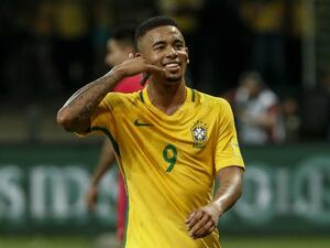 جيزوس يحتفل بهدفٍ له خلال المباراة