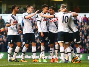 توتنهام يواصل مطاردة ليستر سيتي