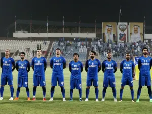 منتخب الكويت يسقط على أرضه