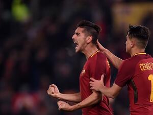 بيليغريني يحتفل بهدفه