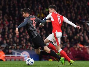 كوسييلني (يمين) يتسبب بركلة الجزاء التي مكنت بايرن ميونخ من قلب النتيجة