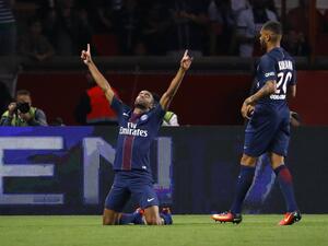 مورا يحتفل بهدفه