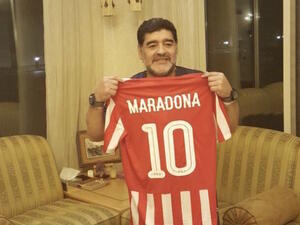 مارادونا يتولى تدريب الفجيرة