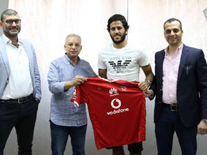 Marwan Mohsen joins Ahly on a five year contract (Photo: Ahly's official website)