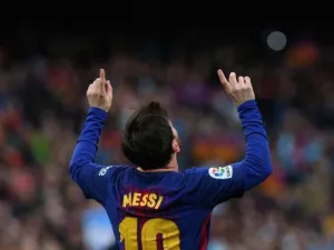 ميسي يقود برشلونة لتوسيع الفارق