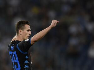 ميليك يحتفل بهدفه