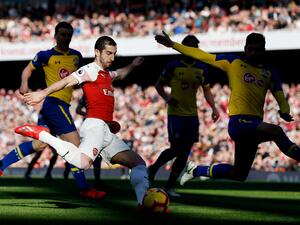 مخيتاريان يسجل هدف آرسنال الثاني