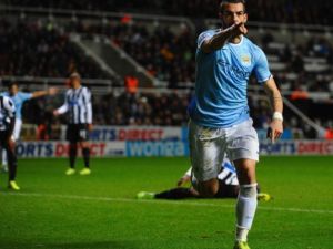 نيغريدو يحتفل بهدفه