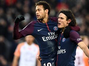 كافاني ونيمار يقودان باريس سان جيرمان لفوز كاسح