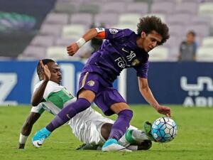 عمر عبد الرحمن يحاول تجاوز معتز هوساوي