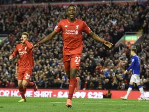 أوريغي يقود الريدز للفوز