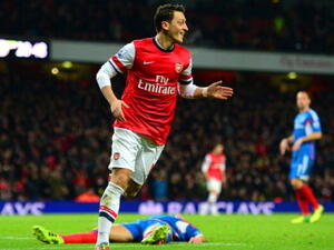 Arsenal midfielder confirms he's back from injury and preparing for Stoke