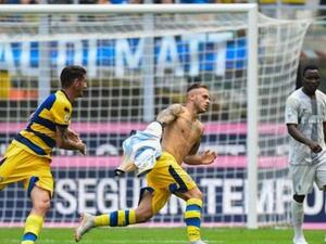 ديماركو يحتفل بهدفه الجميل