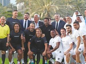 Pele with Ricardo Guadalupe, CEO, Hublot; Abdul Hamied Seddiqui, vice-chairman, Seddiqi Holding; and footballers Dida, Robbie Keane, Serginho, Marcel Desailly, Marcello Lippi, Marco Ameila, Marco Materazzi, Gianluca Zambrotta, Chrsitian Karembeu, Majed Hassan and Michel Salgado during the Hublot Match of Friendship Football Game at the Dubai Opera Garden on Sunday
(Photo: Dhes Handumon)