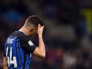 خيبة الأمل واضحة على معالم النجم إيفان بيريشيتش جناح إنتر