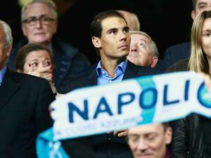 نادال يتابع المباراة من المدرجات