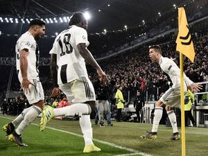 رونالدو (يمين) يحقق إنجازاً جديداً ويقصي أتلتيكو مدريد ومدربه دييغو سيميوني من دوري الأبطال