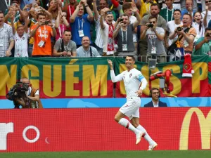 رونالدو يقود البرتغال لفوز متواضع