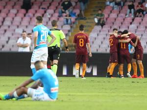 لاعبو روما يحتفلون بهدف صلاح