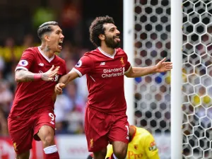 محمد صلاح يحتفل بهدفه